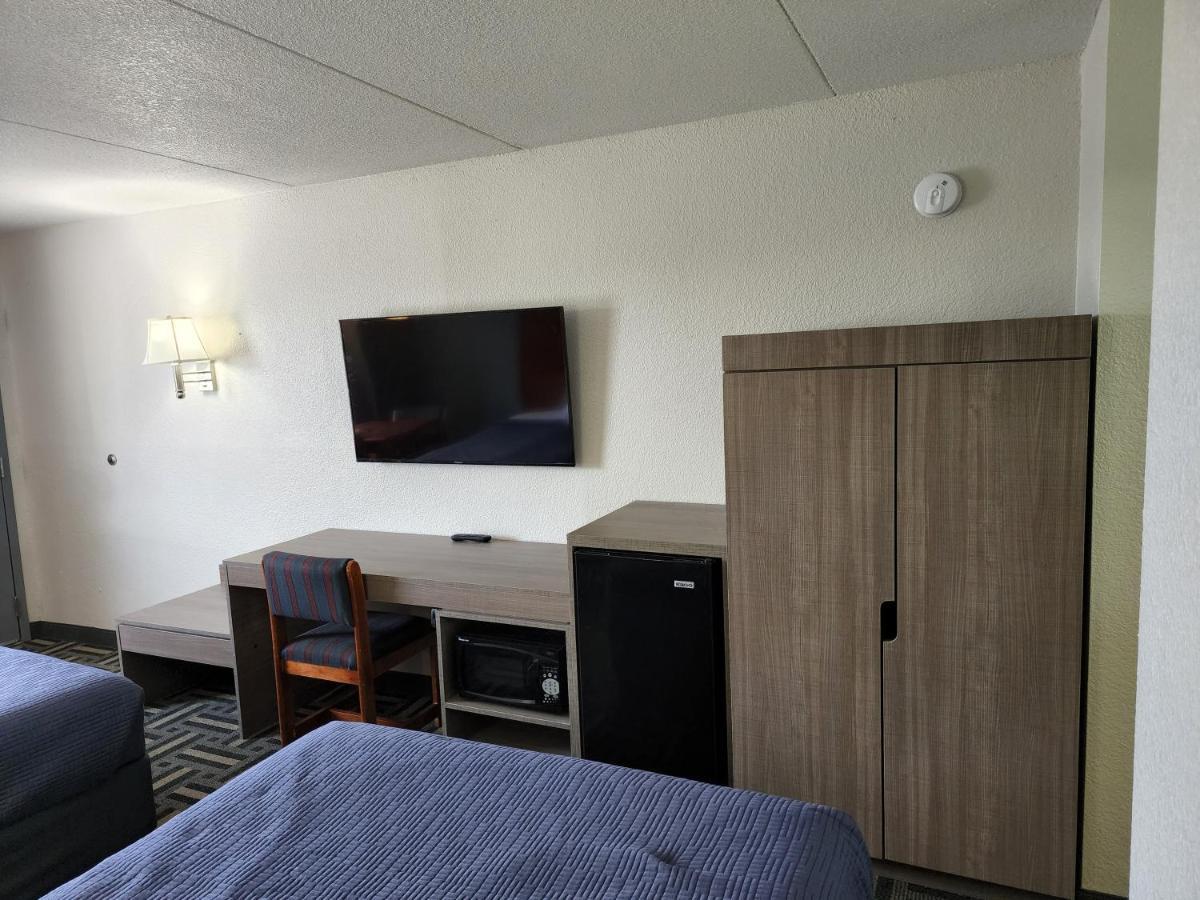 Relax Inn Hendersonville Exterior foto