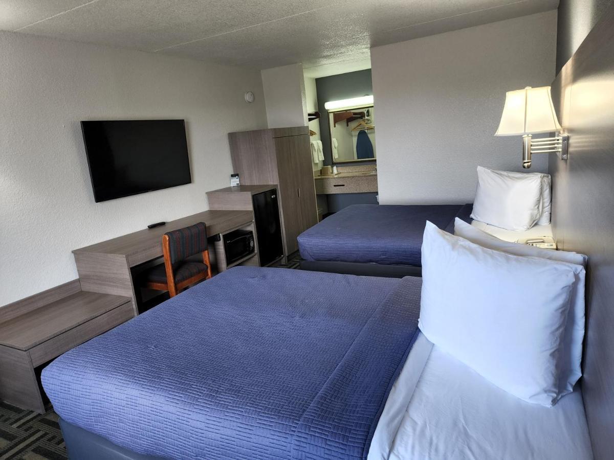 Relax Inn Hendersonville Exterior foto