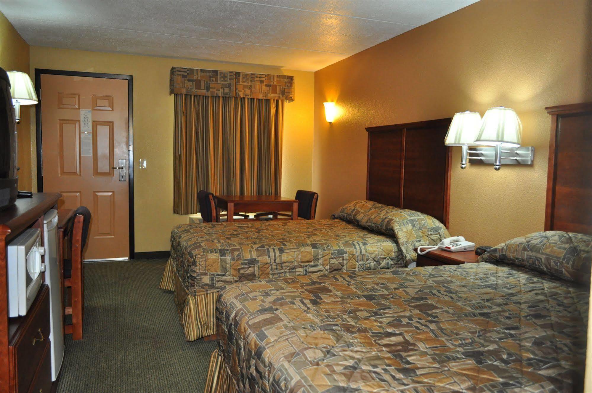 Relax Inn Hendersonville Exterior foto